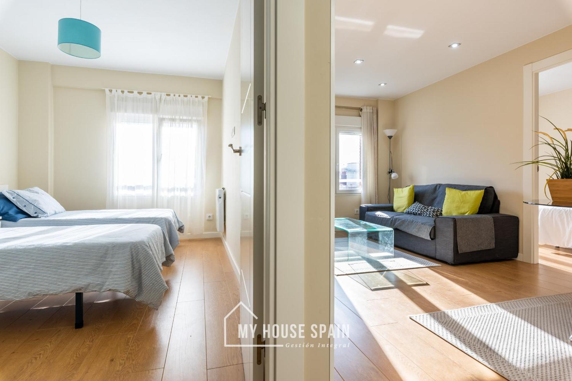 Myhousespain - Radiante Piso Junto A La Playa Gijon Exterior photo